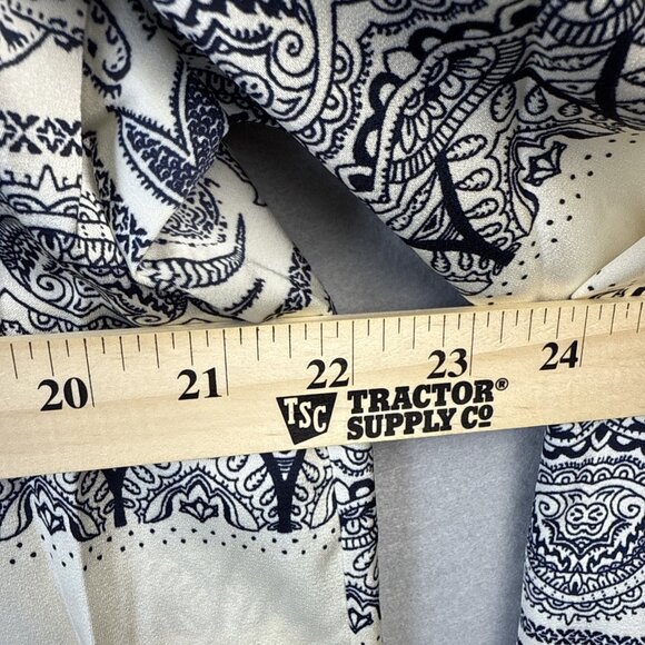 Halogen Delica Print Button Up Shirt Womens Size 1 Preppy Ivy Artsy Fun Poly Top - Picture 6 of 10